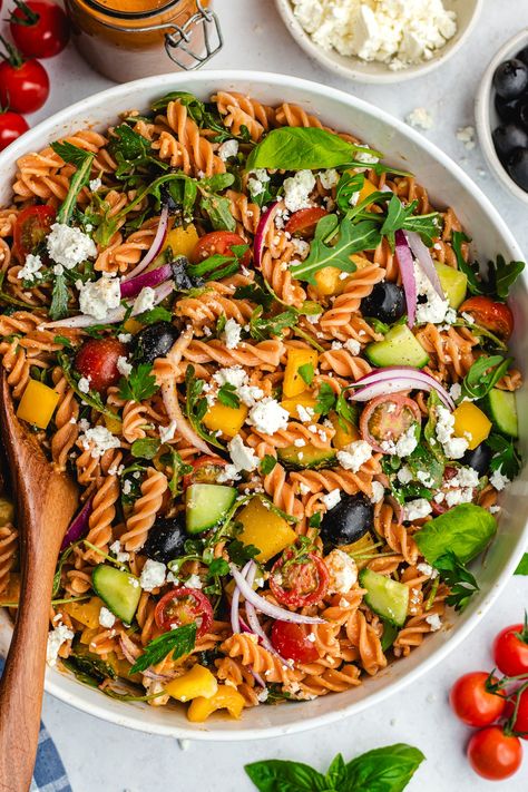 Red lentil pasta salad - The Delicious plate Lentil Pasta Salad, Red Lentil Pasta Recipes, Red Lentil Salad, Lentil Pasta Recipe, Red Lentil Pasta, Soup And Salad Combo, Carrot And Lentil Soup, Vegan Feta Cheese, Pasta Side Dishes