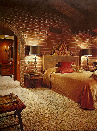 Architectural Digest Bedroom, 1970s Interior, Dreamy Interiors, 70s Interior Design, Retro Rooms, Interior Brick, 70s House, 70s Interior, Groovy Design