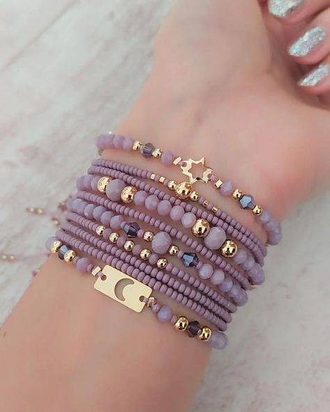 Beads and bracelets • Instagram Lavender Bracelet, Jewelry Shop Display, Neck Pieces Jewelry, Fancy Jewelry Necklace, Pretty Jewelry Necklaces, Gold And Purple, Diy Bracelet Designs, Diy Bracelets Patterns, Beads Bracelet Design