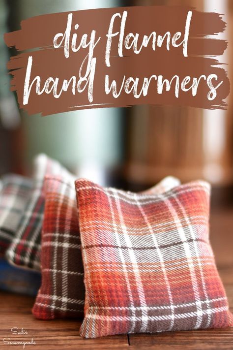 Homemade Sewn Christmas Gifts, Seasonal Sewing Projects, Diy Hand Warmers Rice, Diy Weights, Flannel Diy, Flannel Ideas, Upcycling Shirts, Flower Hacks, Quick Sewing Gifts