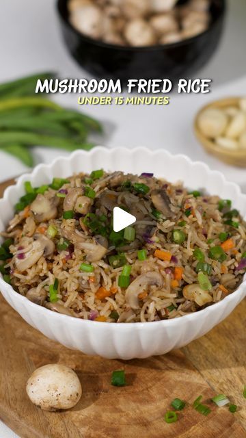 Mounika Erukulapati on Instagram: "Mushroom Fried rice😍   Ingredients: Butter - 2 tbsp Garlic - 1 tbsp chopped Mushrooms - 200g sliced Green chillies - 2 chopped Carrot - 1 chopped Beans - 4 chopped Red cabbage - 1/4 cup chopped Boiled rice - 3 cups Salt as per taste Black pepper powder - 1/2 tbsp Soy sauce - 1 tbsp Green chilli sauce - 1 tbsp Spring onion - handful of chopped.   #mushroom #mushroomfriedrice #indiancuisinecorner #indianfood #indiancuisinetelugu #foodblogger #foodtalksindia #reels #reelsinstagram #reelitfeelit #reelsvideo #foodporn #indianfood #indianrecipes #yummy #streetfood #instagood #instagram #instadaily #foodstagram #indiancuisine #indianstreetfood #telugublogger #telugufoodblog #instafam  #foodie #foodblog" Chilli Mushroom, Fried Rice Ingredients, Mushroom Fried Rice, Green Chilli Sauce, Variety Rice, Boiled Rice, Rice Ingredients, Pepper Powder, Indian Street Food