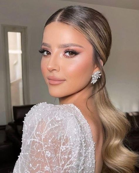 Bridal Makeup And Hairstyle, Glam Bridal Makeup, Glam Bride Makeup, Dahlias Wedding, Wedding Makeup Bride, Makeup And Hairstyle, Wedding Eye Makeup, Glam Wedding Makeup, Glam Bride