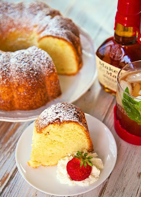 Bourbon Pound Cake - Plain Chicken Pound Cake Southern Living, Bourbon Pound Cake, Creative Christmas Food, Homemade Pound Cake, Pound Cake Recipe, Plain Chicken, Pound Cakes, Amazing Cake, Bundt Cakes