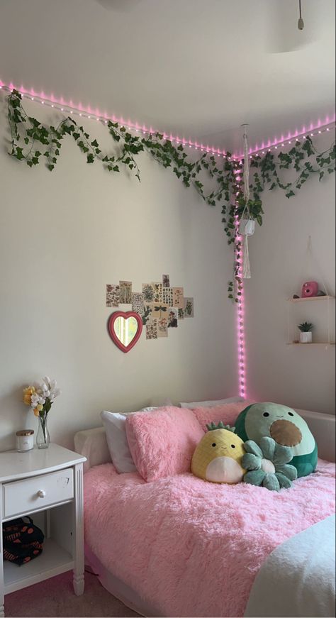 Home Decor Ideas Vintage, Urban Interior Design, Small Room Makeover, Rustic Home Decor Ideas, Girly Room Decor, Easy Room Decor, Pastel Room Decor, Diy Room Decor For Teens, Pink Room Decor