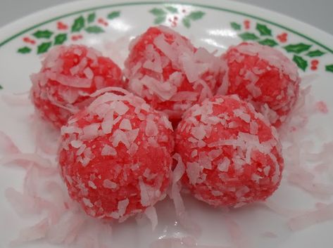 Happier Than A Pig In Mud: Christmas Jello Balls -A No-Bake Confection Strawberry Balls No Bake, Jello Coconut Balls, Jello Balls How To Make, Christmas Jello Balls Recipe, Jello Christmas Cookies, Strawberry Coconut Balls, Jello Balls Recipe, Christmas Jello Balls, Jello Candy Recipe