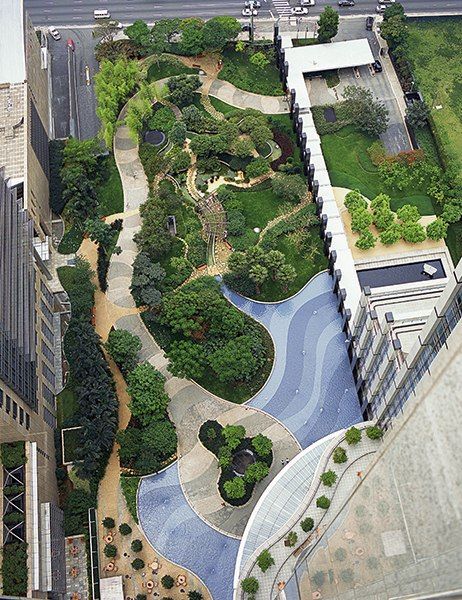 landBrazilian garden designer Isabel Duprat was commissioned by Skidmore, Owings & Merrill to complete the landscaping at its BankBoston building in São Paulo. The design was inspired by the work of her mentor Roberto Burle Marx. #Landscape Burle Marx, Urban Landscape Design, Garden Designer, Landscape Plan, Most Beautiful Gardens, Landscape Architecture Design, Urban Park, Garden Architecture, Have Inspiration