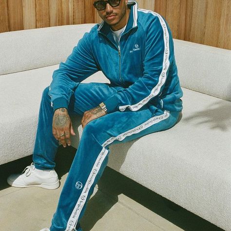 Sergio Tacchini (@sergiotacchini) • Instagram photos and videos Tracksuit Men Outfit, Designer Tracksuits For Men, Men Tracksuit Outfit, Sergio Tacchini Tracksuit, Artist Uniform, Luxury Tracksuit, Theatre Artist, Track Suit Outfit, Sportswear Aesthetic