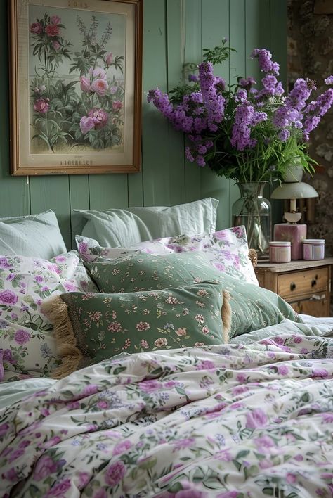 Small High Windows Bedroom, Cottage Core Bedroom Aesthetic, Purple And Green Bedroom, Green And Purple Bedroom, Cottage Core Bedroom, Cottage Style Bedrooms, Lilac Bedroom, Enchanting Places, Cottagecore Bedroom