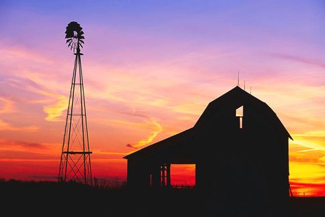 Windmill Images, Prairie Sunset, Sunrise Farm, Farm Windmill, Buying Land, Barn Pictures, Sunset Silhouette, Farm Art, Landscape Background