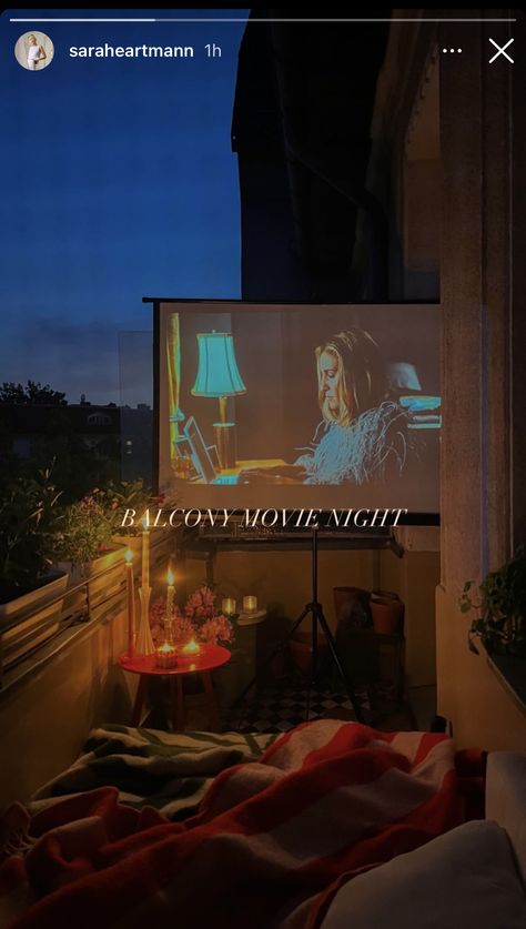 Balcony Movie Night Ideas, Movie Night Balcony, Projector On Balcony, Apartment Date Night Ideas, Balcony Projector Ideas, Balcony Projector, Cute Apartment Balcony, Balcony Movie Night, Patio Set Up Ideas