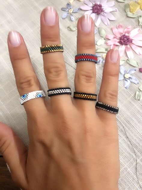 Miyuki Ring, Pony Bead Bracelets, Diy Beaded Rings, Beaded Jewlery, Seed Bead Patterns, Diy Bracelet Designs, Beaded Jewelry Tutorials, Bead Embroidery Jewelry, Jewelry Design Earrings