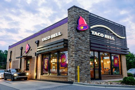 Taco Bell Is Testing This Hotly Anticipated Menu Item Right Now Taco Twist, Chicken Al Pastor, Nacho Fries, Restaurant Trends, Crunchwrap Supreme, Nacho Cheese Sauce, Food Innovation, Fountain Drink, Fast Food Menu