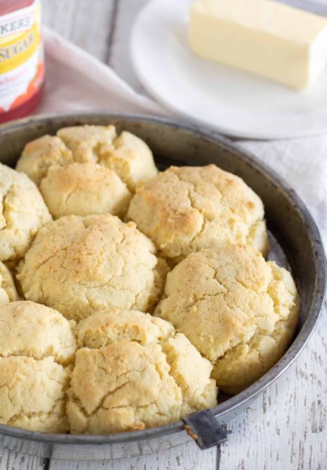 Shrimp Mousse, Paleo Biscuits, Stuffed Tomato, Almond Flour Biscuits, Primal Breakfast, Flour Biscuits, Low Carb Backen, Grain Free Bread, Low Carb Biscuit