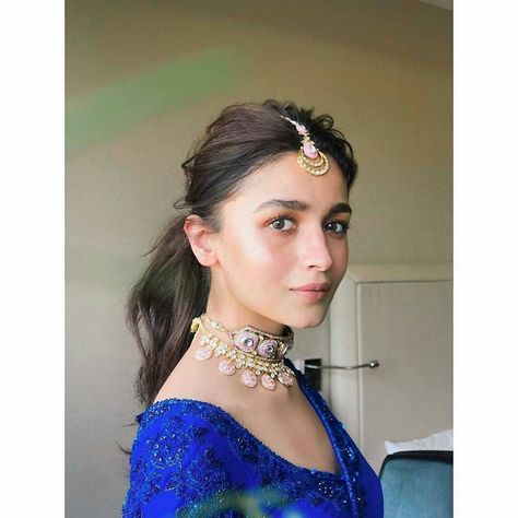 @aliaabhatt looks beautiful in blue lehenga  #glamsham #bollywood #pretty #glamour #fashion #beautiful #gorgeous Alia Bhatt Hairstyles, Alia Bhatt Photoshoot, Indian Makeup, Ethnic Outfits, Ranbir Kapoor, Indian Wedding Outfits, Neck Piece, Inspirational Celebrities, Alia Bhatt