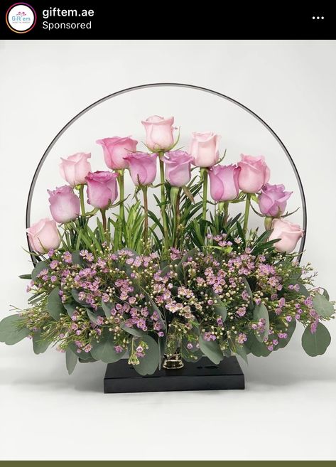 Floral Arrangements Birthday, Dollhouse Display, Easter Centerpiece Ideas, Box Arrangement, Table Decorations Ideas, Basket Flower Arrangements, Contemporary Flower Arrangements, Floral Art Arrangements, Spring Flower Arrangements