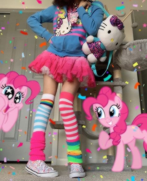 Kidcore Fashion, Harajuku Decora, Silly Clothes, Kei Fashion, Scene Outfits, Harajuku Outfits, Pink Wig, Scene Fashion, Funky Outfits