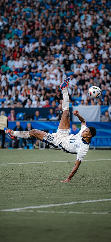 England National Football Team, Real Madrid Team, Bicycle Kick, Soccer Photography, Soccer Art, Football Players Images, Three Lions, England Football Team, Football Boyfriend