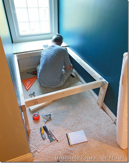 How to DIY build a platform bed in a dormer window space Dormer Bedroom, Build A Platform Bed, Remodeling On A Budget, Alcove Bed, Dormer Window, Bedroom Remodeling, Guest Bedroom Remodel, Bed Nook, Window Nook