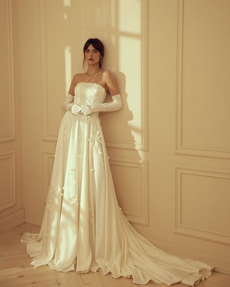 [PaidLink] 90 Fashion Forward Wedding Dresses Expert Tips / Faqs :Heart: Fashion Forward Wedding Dresses Strapless Neckline Floral Appliques With Gloves Innocentia #Weddingforward #Wedding #Bride #Fashionforwardweddingdresses #Weddingdresses #Simpleweddingdress #straplessweddingdresswithgloves Strapless Wedding Dress With Gloves, Wedding Gloves With Dress, Wedding Dress With Gloves, Wedding Dress Gloves, Fashion Forward Wedding, Wedding Dress Photoshoot, Dress With Gloves, Strapless Wedding Gown, Wedding Dressses