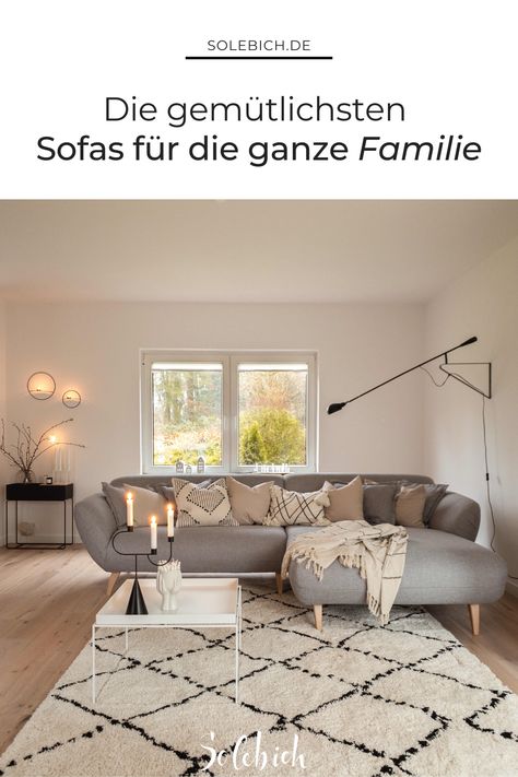 Die gemütlichsten Sofas für dein Zuhause! Foto: haus_tannenkamp #solebich #sofa #wohnzimmer #gemütlich #groß #grau #familiensofa #familie #couch Comfortable Sofa, Living Room Decor Apartment, Lounge Room, New Room, Sofa Set, Home Decor Inspiration, Sofa Couch, Room Inspiration, Room Design