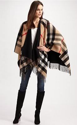 Burberry Reversible Cape Burberry Cape Outfits, Burberry Poncho, Burberry Cape, Burberry Scarf, Scarf Design, Casual Fall Outfits, Fall Winter Outfits, Look Chic, Outfits Casuales