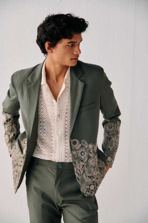 Beach Wedding Suit, Sage Green Blazer, Casual Wedding Suit, Indian Wedding Suits Men, Beach Wedding Suits, Wedding Kurta For Men, Wedding Dresses Men Indian, Embroidered Blazer, Blazer Outfits Men