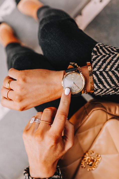 Fashion Jackson Wearing Garmin Vivomove Luxe Watch Garmin Vivomove Trend, Garmin Watch Woman, Garmin Vivomove, Chanel 2019, Purse Outfit, Watch Trends, Smartwatch Women, Fashion Jackson, Celine Sunglasses