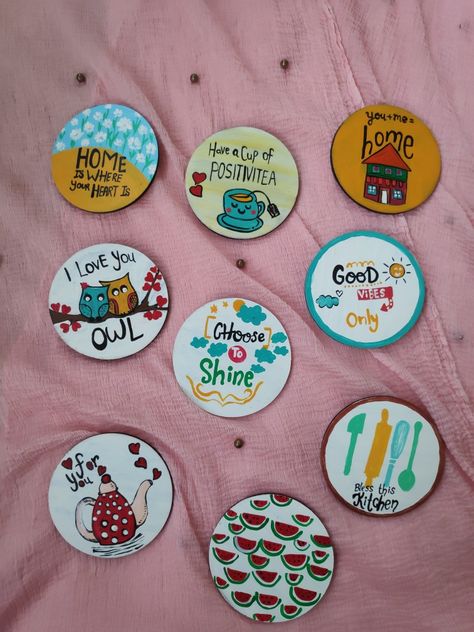 Fridge Magnets Drawing, Fridge Magnets Design, Mdf Fridge Magnets Painting, Fridge Magnets Painting Ideas, Mouldit Fridge Magnet, Handmade Fridge Magnets Painting, Fridge Magnets Cute, Handmade Magnets Ideas, Fridge Magnets Ideas Creative Diy