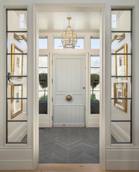 New Work From ElizabethKimberly Design Vstupná Hala, Entryway Tile, Foyer Flooring, Timeless Interiors, Entrance Foyer, Foyer Decorating, Foyer Design, Open Door, Design Del Prodotto