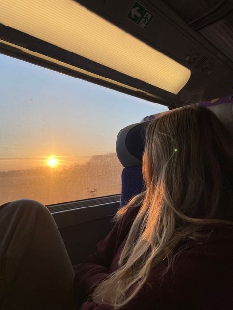 On The Train Aesthetic, Go Train Aesthetic, Solo Girl Aesthetic, Train Picture Ideas, Traveling Girl Aesthetic, French Train, Train Rides Aesthetic, Train Photo Ideas, Travel Girl Aesthetic