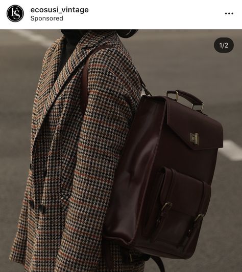 Dark Academia Backpack For School, Old Money Backpack For School, Brown Backpack Outfit, Dark Academia School Bag, Office Backpack Women, Old Money Backpack, Bagpack Outfit Style, Dark Academia Backpack, Dark Academia Bag