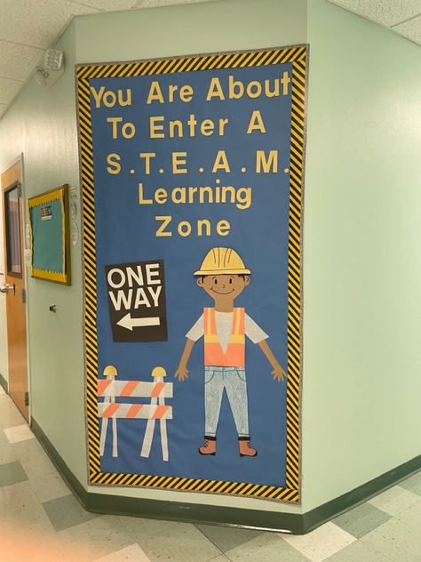 Steam Bulletin Board Ideas Preschool, Steam Bulletin Board Ideas Elementary, Stem Lab Bulletin Board Ideas, Steam Door Decorations Classroom, Steam Decorations Classroom, Engineering Bulletin Board Ideas, Building Bulletin Board Ideas, Stem Decorations Classroom, Stem Bulletin Board Ideas