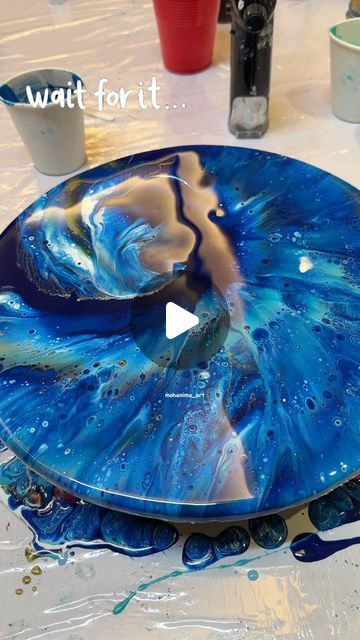 Mohanima - Art By Rakhi Jha on Instagram: "Here is another resin wave for you…  #waveart #resinpour #resinwork #resinpainting #resinobsession #resinandwood #resincast #resinartist" Diy Resin Tray Tutorial, Resin Painting Ideas, Epoxy Tray Ideas, Canvas Resin Art, Resin Pour Art, Diy Resin Painting, Resin Art Ideas, Diy Resin Tray, Resin Works