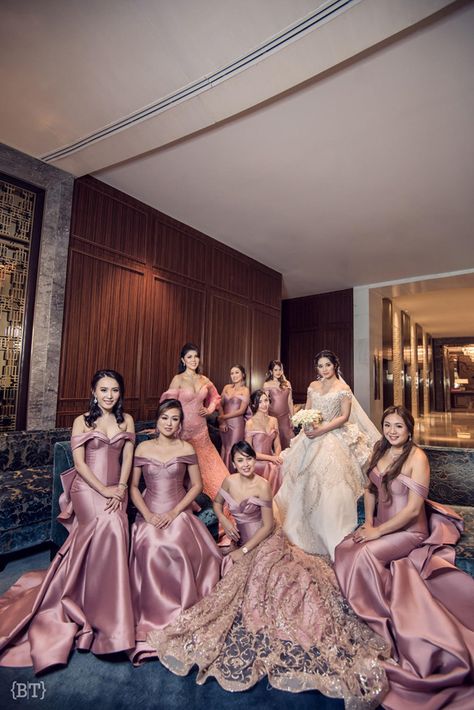 A Grand Blush and Rose Gold Wedding with a Classic Romantic Theme | https://brideandbreakfast.ph/2017/11/10/a-grand-blush-and-rose-gold-wedding-with-a-classic-romantic-theme/ Brides Made Dresses Bridesmaid Rose Gold, Rose Bride Dress, Purple And Rose Gold Wedding Bridesmaid Dresses, Bridesmaid Rose Gold Dresses, Rose Gold Bridesmaids Dresses, 2 Way Wedding Gown, Dusty Pink Wedding Theme, Bridesmades Dresses, Rose Gold Bridesmaid Dresses