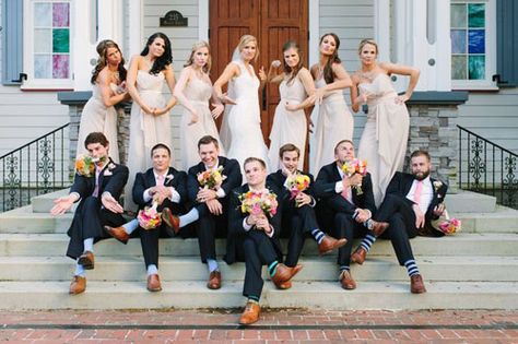 Role Reversal Cer Nocturn, Wedding Party Poses, Wedding Photography Bridal Party, Wedding Parties Pictures, Funny Wedding Photos, Creative Wedding Photo, Wedding Picture Poses, Bridal Party Photos, Wedding Photos Poses