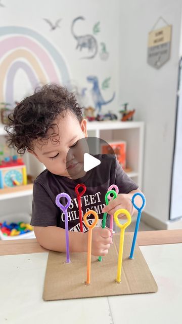 Peeja | Ayden & Alfie on Instagram: "A fun fine motor skills and concentration for toddlers.  ➡️ Suitable from 2yo+ or earlier (Alfie is 22mo)  Our content is for educational purpose. ‼️ Strictly NO REPOST ‼️  #AydenAlfiePlays" Activity Fine Motor Skills, Fine Motor Activity For Toddlers, Hands On Activities For Toddlers, Motoric Activities For Kids, Language Activities For Toddlers, Hand Games For Kids, Cognitive Activities For Toddlers, Motor Skills Activities For Toddlers, Motor Skills Activities For Preschoolers