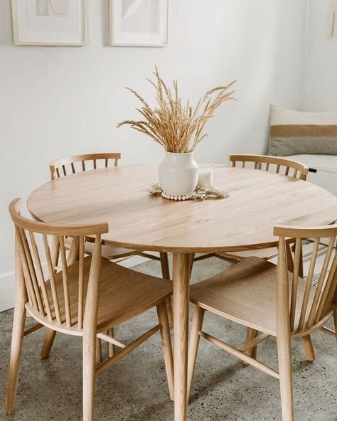 Set Meja Makan, Dining Room Style, Dining Room Inspiration, Wooden Table, Dining Room Design, Cheap Home Decor, Round Dining, Fashion Room, Round Dining Table