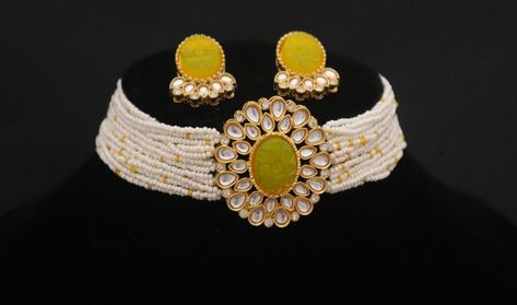 Yellow Bridal Choker Necklace Earring Set/ Indian Pearls Mehendi Choker Necklace Studs Set/ Indian Wedding Jewelry Set/ Sari Jewelry Set Sari Jewelry, Pink Choker Necklace, Bridal Choker Necklace, Sleek Jewelry, Indian Choker Necklace, Indian Wedding Jewelry Sets, Jewelry Kundan, Kundan Jewellery Set, Artificial Jewelry