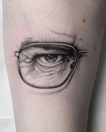 Heisenberg Tattoo, Breaking Bad Tattoo, Chess Tattoo, Breaking Bad Poster, Movie Tattoo, Movie Tattoos, Piercing Inspo, Geniale Tattoos, Tatuaje A Color