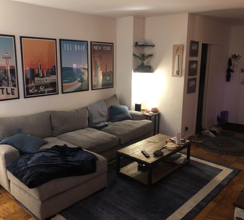 Modern Guy Apartment, Mens Flat Decor, Hangout Living Room, Apartment Decor Dark Floors, Mens Apartment Decor Ideas, Decorate Mens Apartment, Men Home Interior Design, Men’s Living Room Aesthetic, Guy Interior Design