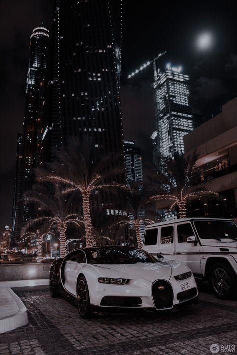 luxury lifestyle aesthetic Luxury Lifestyle Photos, Bilioner Lifestyle Wallpaper, Money Motivation Aesthetic, Rich Men Aesthetic, Rich Lifestyle Luxury Aesthetic, Lifestyle Photography Friends, Luxury Lifestyle Wallpaper, Luxury Lifestyle Black, Men Luxury Lifestyle