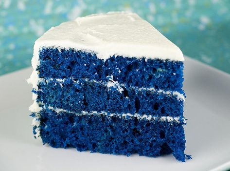 My family loves my velvet cake and they are so delicious and moist. I can make red, blue, orange, purple and white velvet cake for holidays. Blue Velvet Cake, Cake Recipes Uk, Blue Velvet Cakes, White Velvet Cakes, Cookie Monster Cake, Bolo Red Velvet, Cupcakes Birthday, Red Velvet Cake Recipe, Velvet Cake Recipes