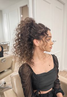 #HairGrowthTips #HairGrowth #HairGrowthTipsFaster #HairGrowthTipsForBlackWomen #HairGrowingTips #HairGloss #HairGoals #HairHighlights #HairHighlightsAndLowlights #HairHacks #HairHalfUpHalfDown #HairHighlightsForBlackHair #HairHighlightsForBrownHair #HairHealth #HairIdea Curly Bridal Hair, Curly Hair Ponytail, Curly Hair Photos, Curly Wedding Hair, Natural Curls Hairstyles, Hairdos For Curly Hair, Curly Hair Inspiration, Aesthetic Hair, Curly Hair Styles Naturally