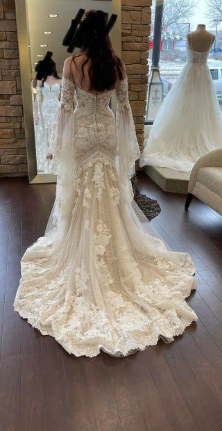 Wedding Dress Fairytale, Embroidery Fairy, Fairytale Wedding Dress, Fairy Wedding Dress, Unique Wedding Dresses, Simple Wedding Dress, Fairy Tale Wedding Dress, Pretty Wedding Dresses, Fairy Wedding