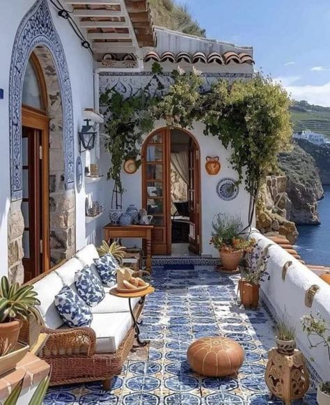 Mediterranean Beauty, Italy House, Dream Life House, Italian Home, Spanish Style Homes, Dream House Rooms, Mediterranean Home, Spanish House, Cute House