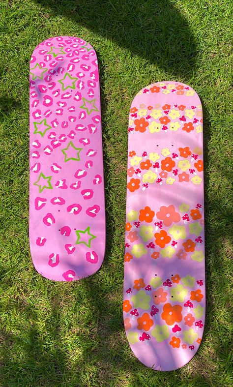 #paintedskateboard #skateboarddesign #deckpaint #painting #cheetah #flowers #mushrooms Painted Penny Board, Cute Skateboards Designs, Skateboard Painting Ideas Aesthetic, Skateboard Painting Ideas, Kids Skateboarding, Skateboard Deck Art, Custom Skateboards, Skateboard Art Design, Trippy Painting