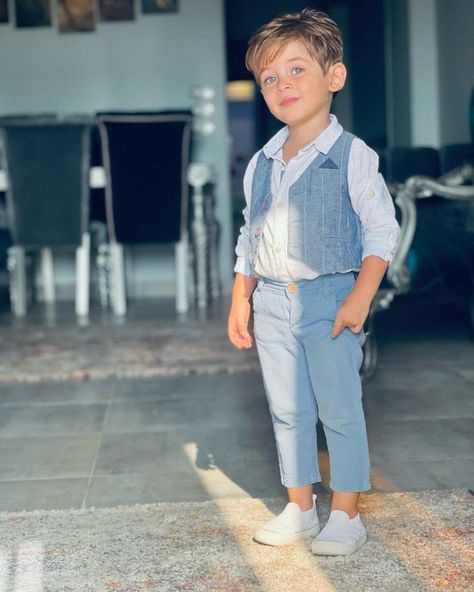 Boy Easter Outfit, Boys Dressy Outfits, Stylish Baby Boy Outfits, Stylish Baby Boy, Boy Onesies, Wedding Outfit For Boys, Boys Birthday Outfits, Baby Boy Winter Outfits, Kids Dress Boys