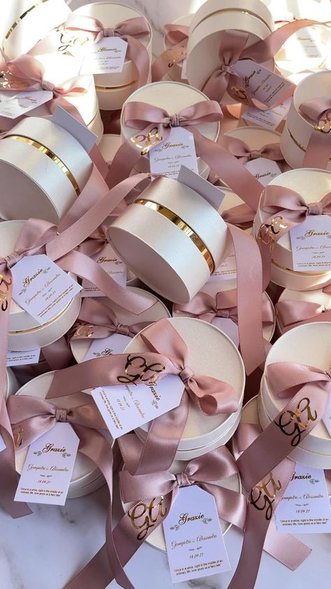 🌸🌸🌸 | Bridal shower favors, Wedding favors, Wedding gift favors Săpunuri Handmade, Dresses Flowy, Wedding Gifts Packaging, Wedding Gift Favors, Hoco Dresses, Bridal Shower Favors, Shower Favors, Wedding Invitation Cards, Wedding Favours