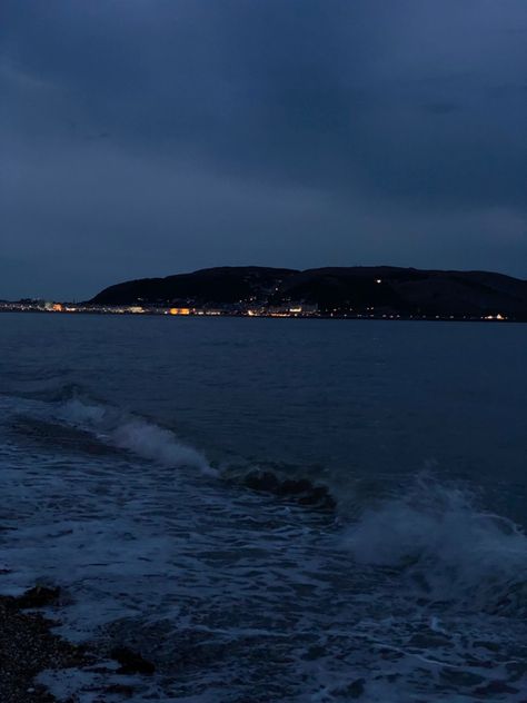 Nature, Blue Hour Photography, Ocean At Night, Night Sea, Beach At Night, Blue Night, Night Scenery, Night Vibes, Blue Hour