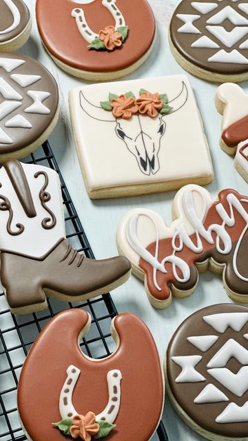 Rodeo Decorated Cookies, Western Shower Ideas, Western Gender Reveal Cookies, Baby Shower Ideas Western Theme, Western Themed Cookies, Cow Skull Cookies, Cowgirl Baby Shower Cookies, Western Baby Shower Food Ideas, Western Cookies Decorated